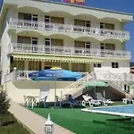 מלון Panorama 3*